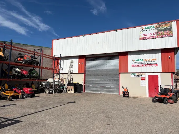 La façade de l'atelier Mecaculture, ZAC Les Vignerolles, 9 impasse des Glycines